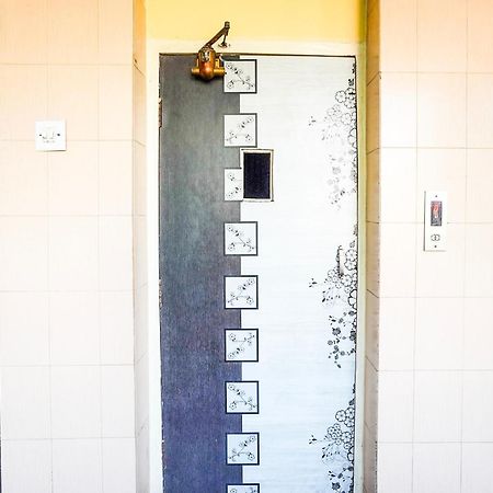 Hotel O Vibrant Residency Ahmedabad Exterior foto