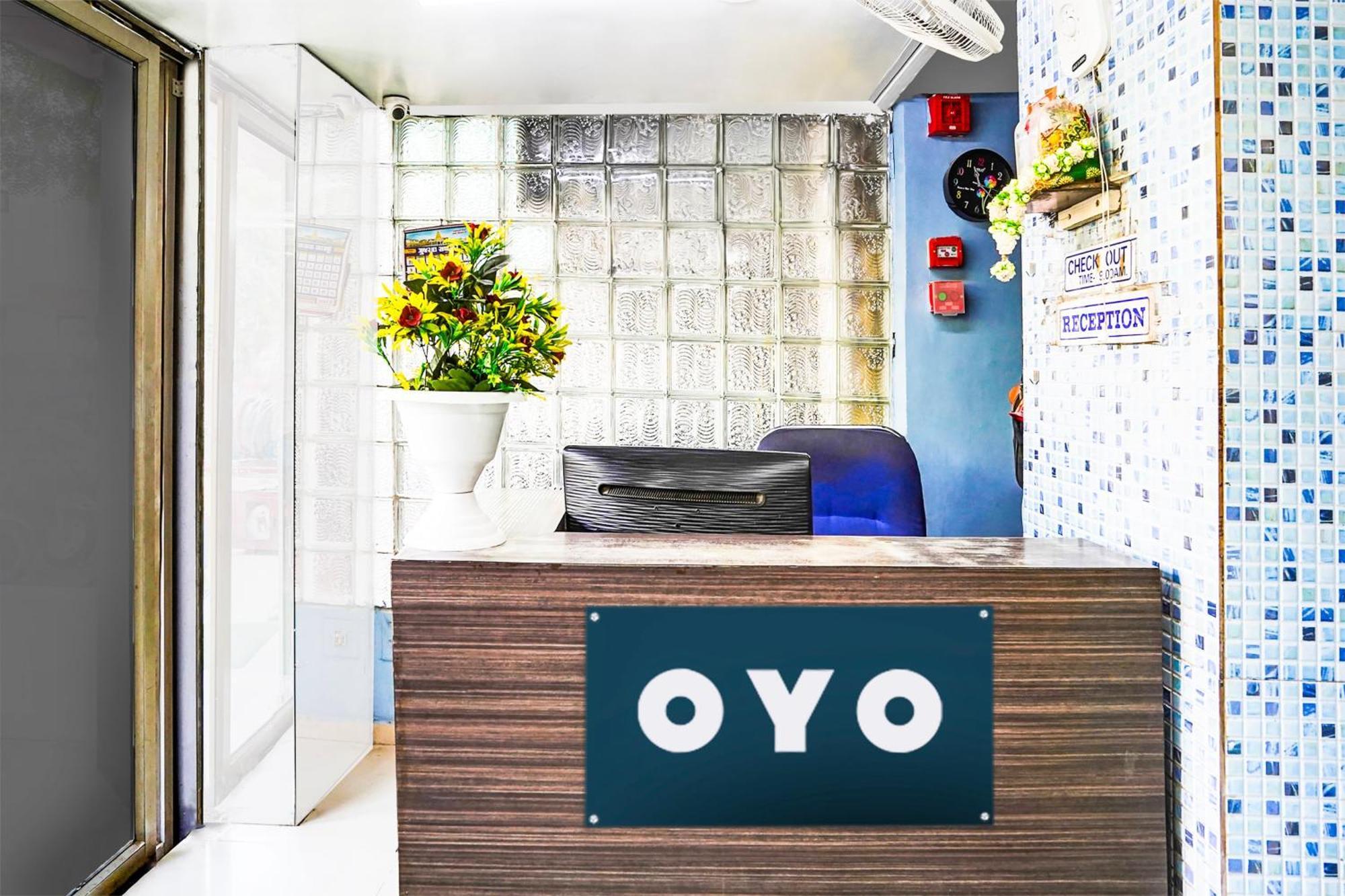 Hotel O Vibrant Residency Ahmedabad Exterior foto